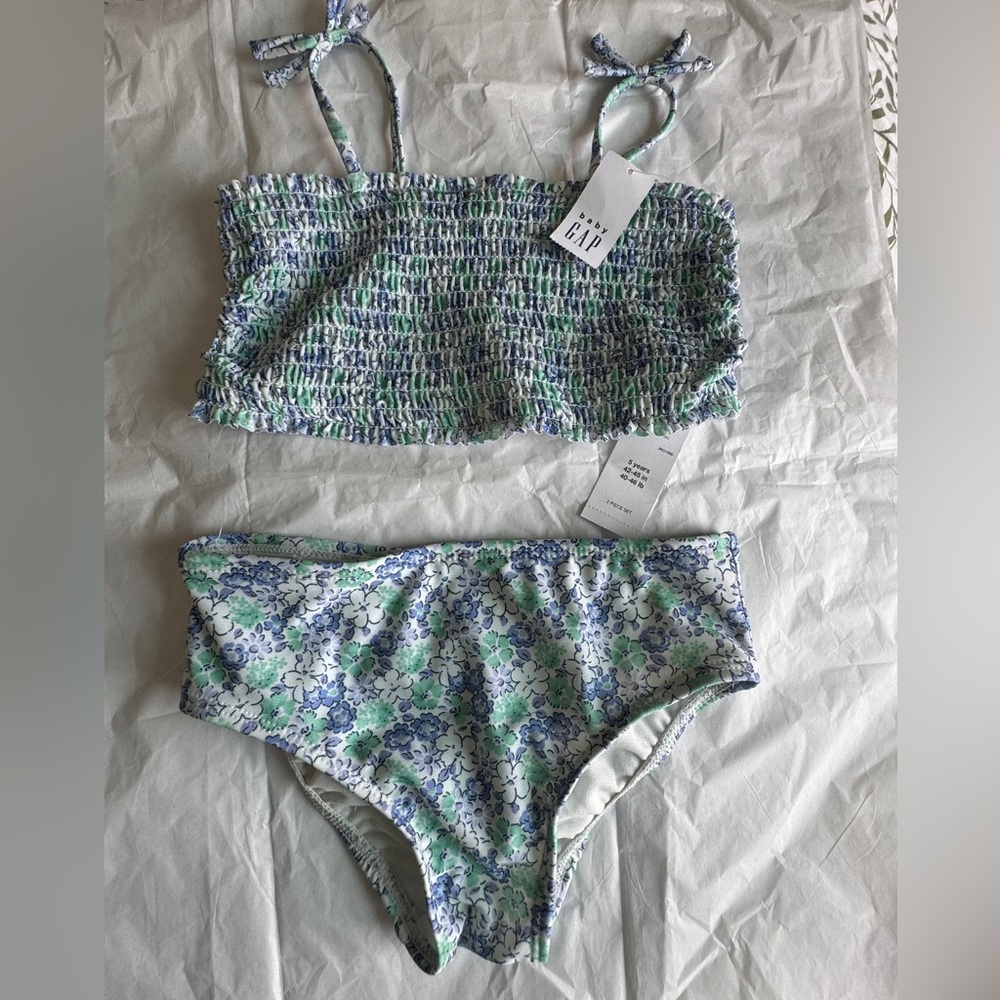 Gap girl swimwear Size 5T